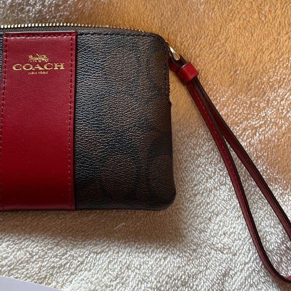 Coach wristlet - Picture 2 of 3